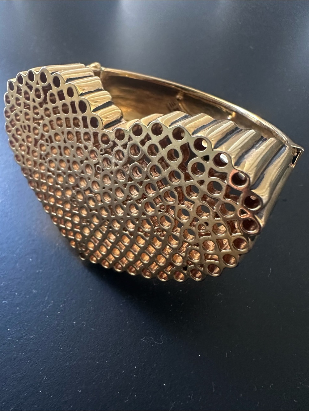 VINTAGE RARE JUICY COUTURE 3D INTRICATE HEART CUT-OUT CUFF BRACELET